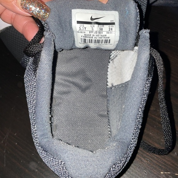 Nike Resolution 3 running shoes - Picture 6 of 7